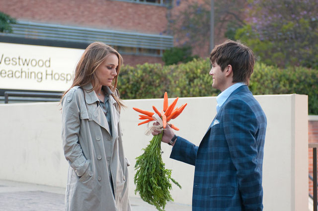 Let Us Be Lovers: Natalie Portman (Emma) and Ashton Kutcher (Adam) in ‘No Strings Attached’