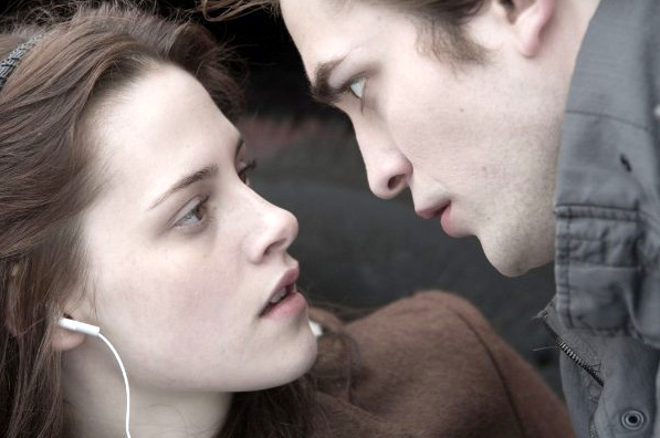 Kristen Stewart (left) and Robert Pattinson in Twilight