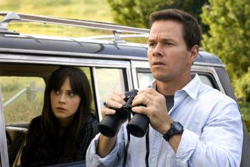 Elliot (Mark Wahlberg) and Alma (Zooey Deschanel) take a closer look at an encroaching and powerful threat in The Happening
