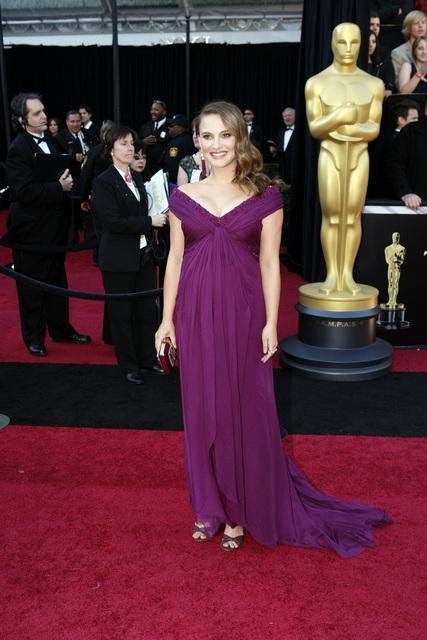 Natalie Portman Oscars Red Carpet 2011. Natalie Portman