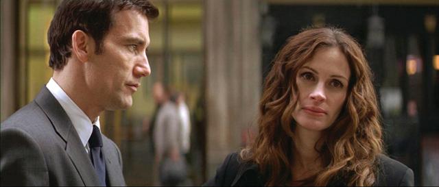 Ex-CIA officer Claire Stenwick (Julia Roberts) and former MI6 agent Ray Koval (Clive Owen) are spies-turned-corporate operatives in the midst of a clandestine love affair.
