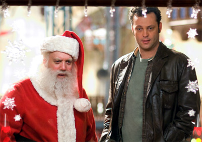 Paul Giamatti (left) and Vince Vaughn in Fred Claus